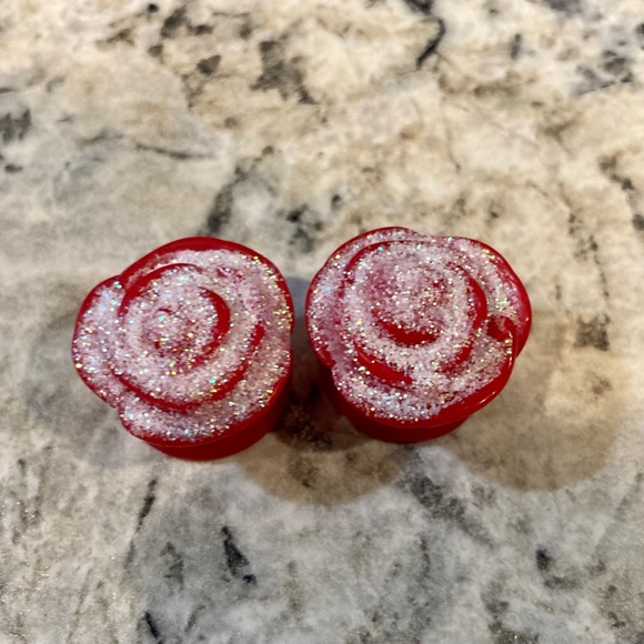 Frosted Red Rose Acrylic 5/8(16mm) Plug Set - Picture 6 of 8